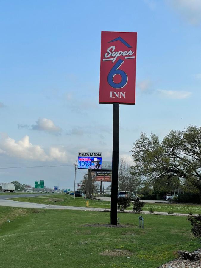 Super 6 Inn Carencro Exterior photo